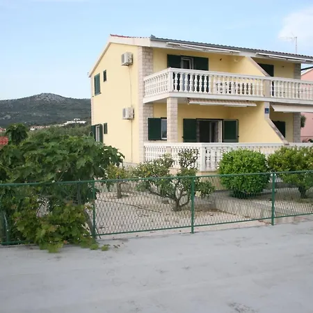 Appartement Rubi 2 *